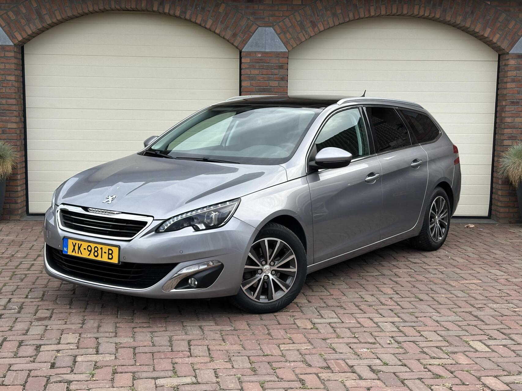Peugeot 308 SW 1.2 PureT.Blue L. Pr 2016 - voorkant