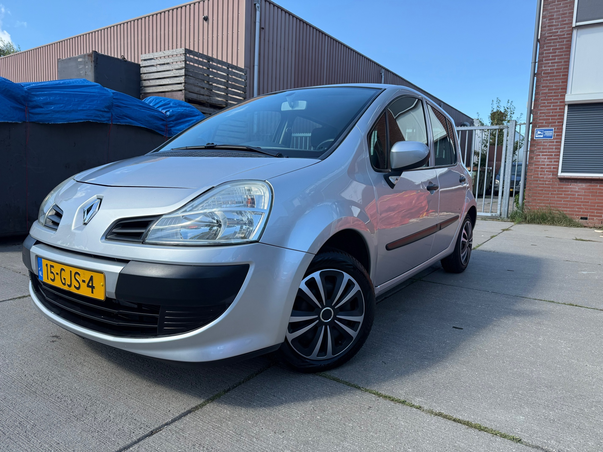 Renault Modus 1.2-16V Expression 2008 - voorkant