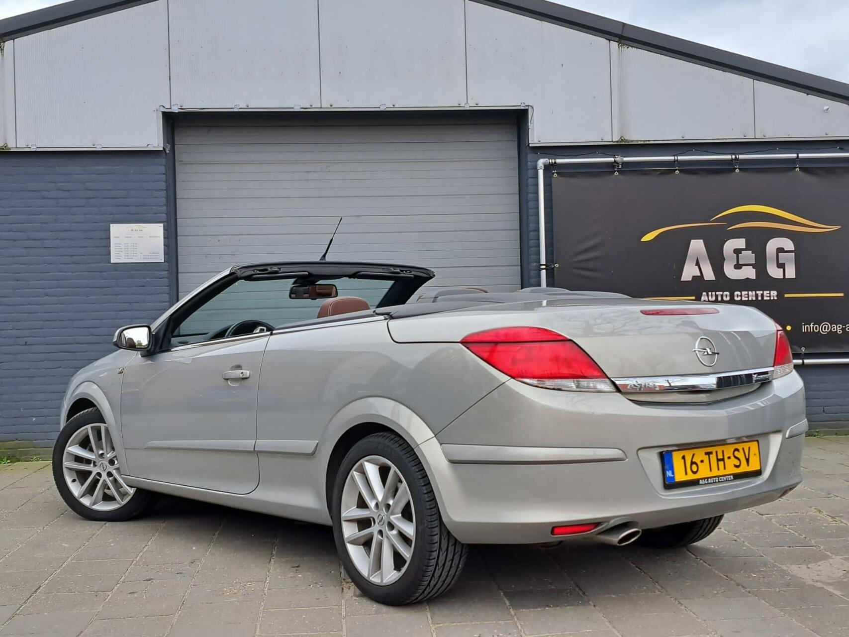 Foto van Opel Astra Twintop