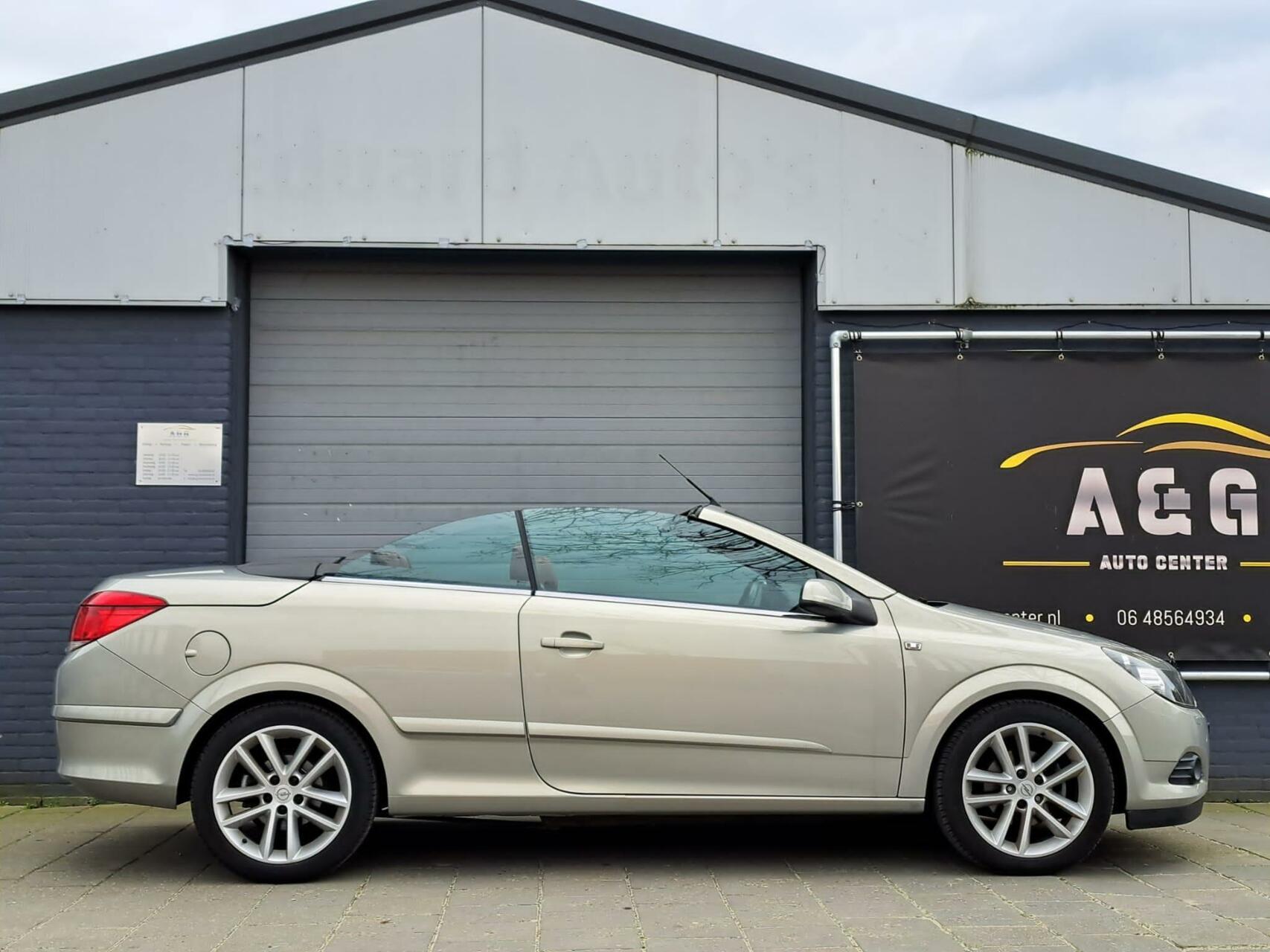 Foto van Opel Astra Twintop