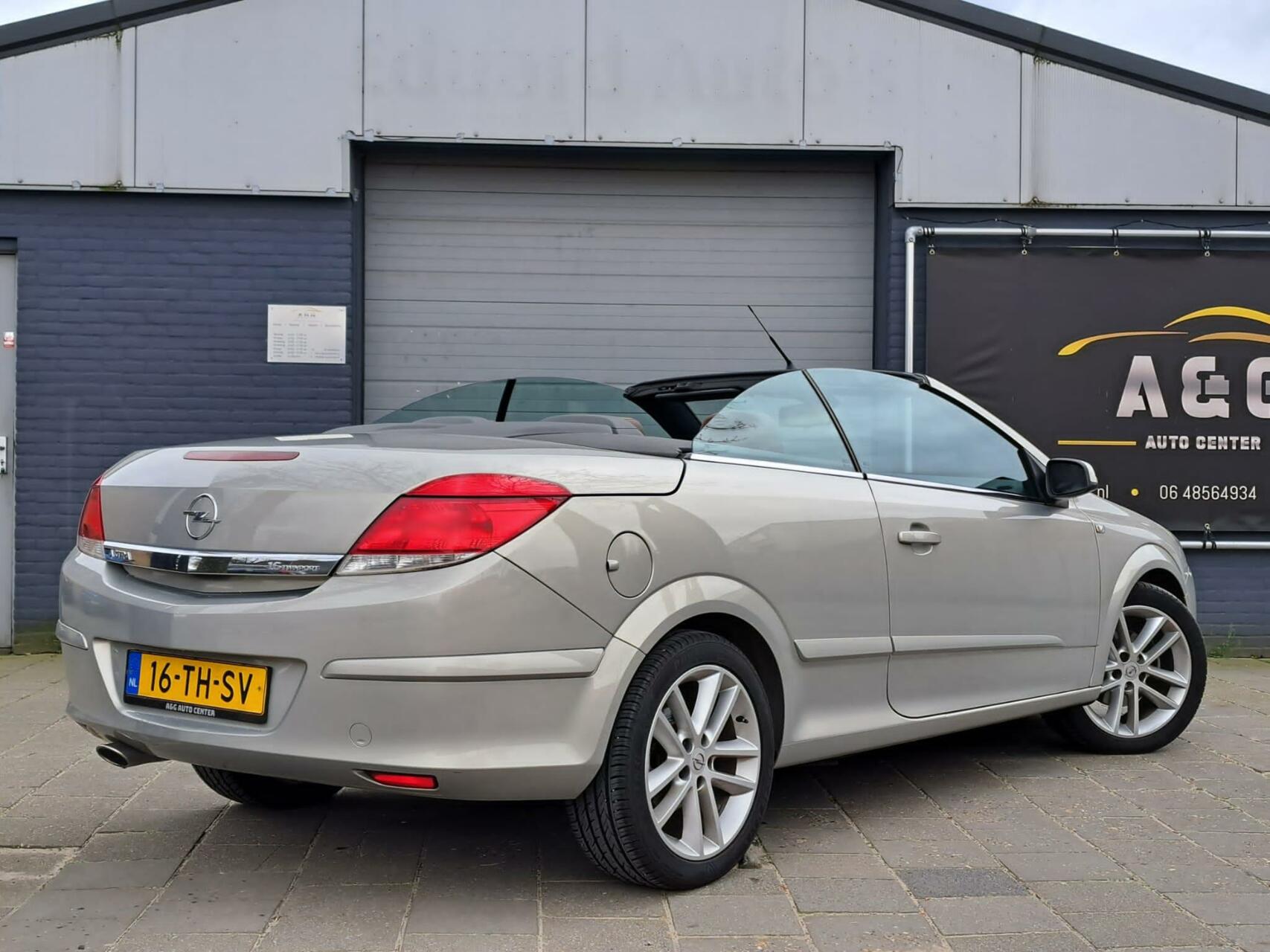 Foto van Opel Astra Twintop