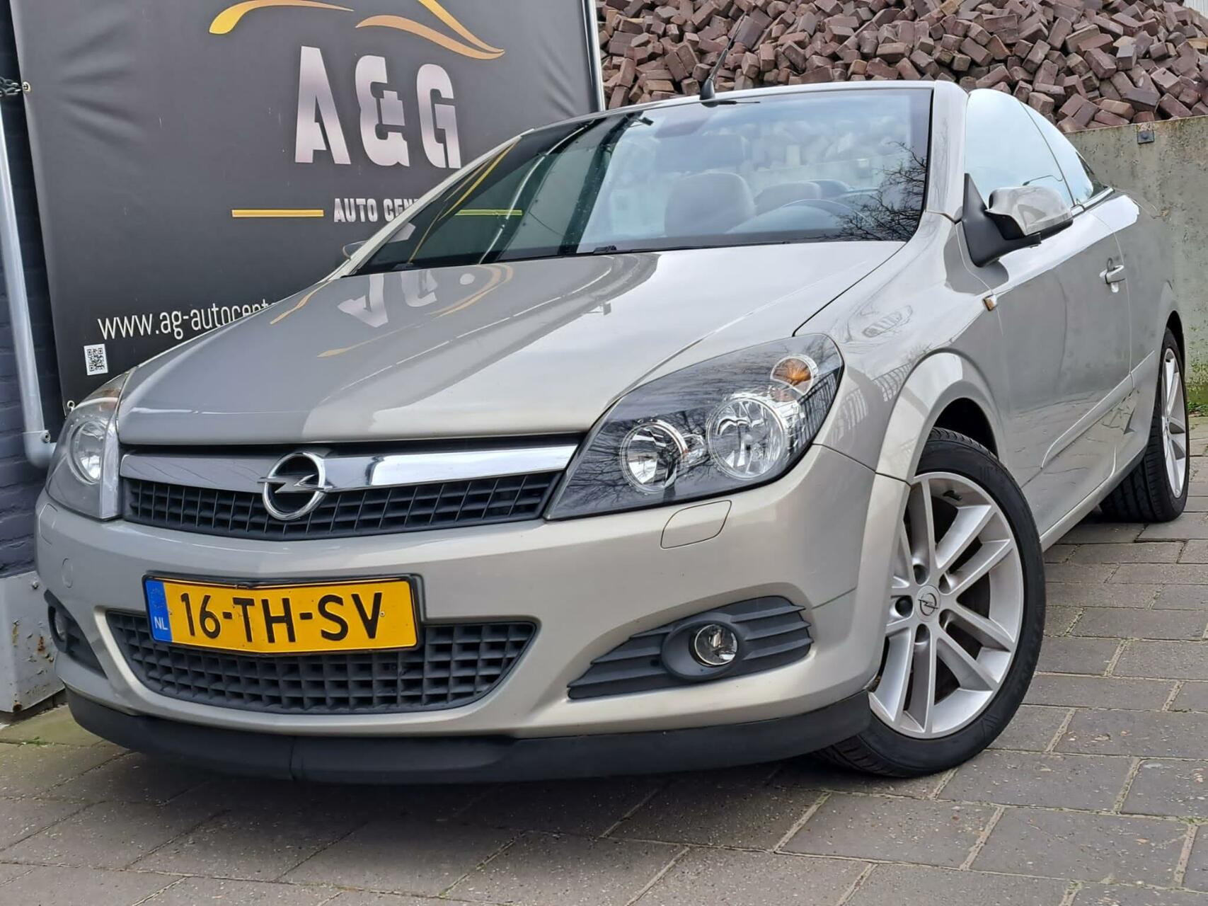 Foto van Opel Astra Twintop