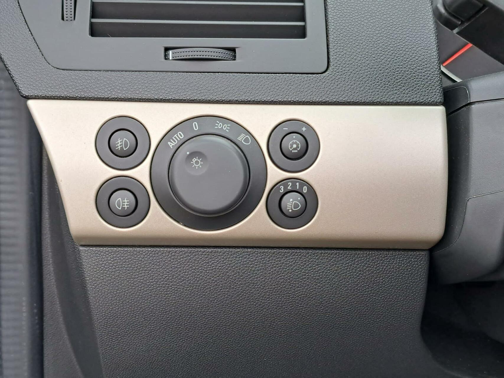 Foto van Opel Astra Twintop