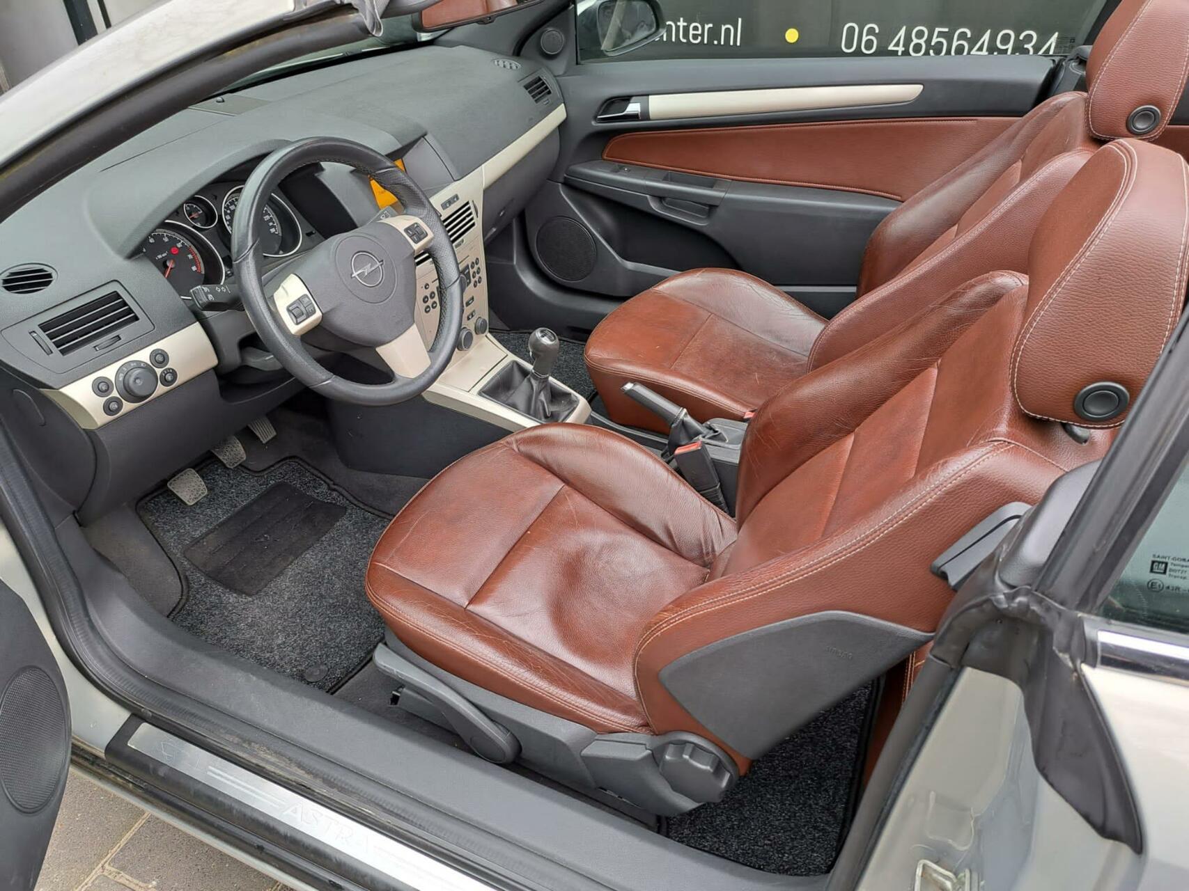 Foto van Opel Astra Twintop