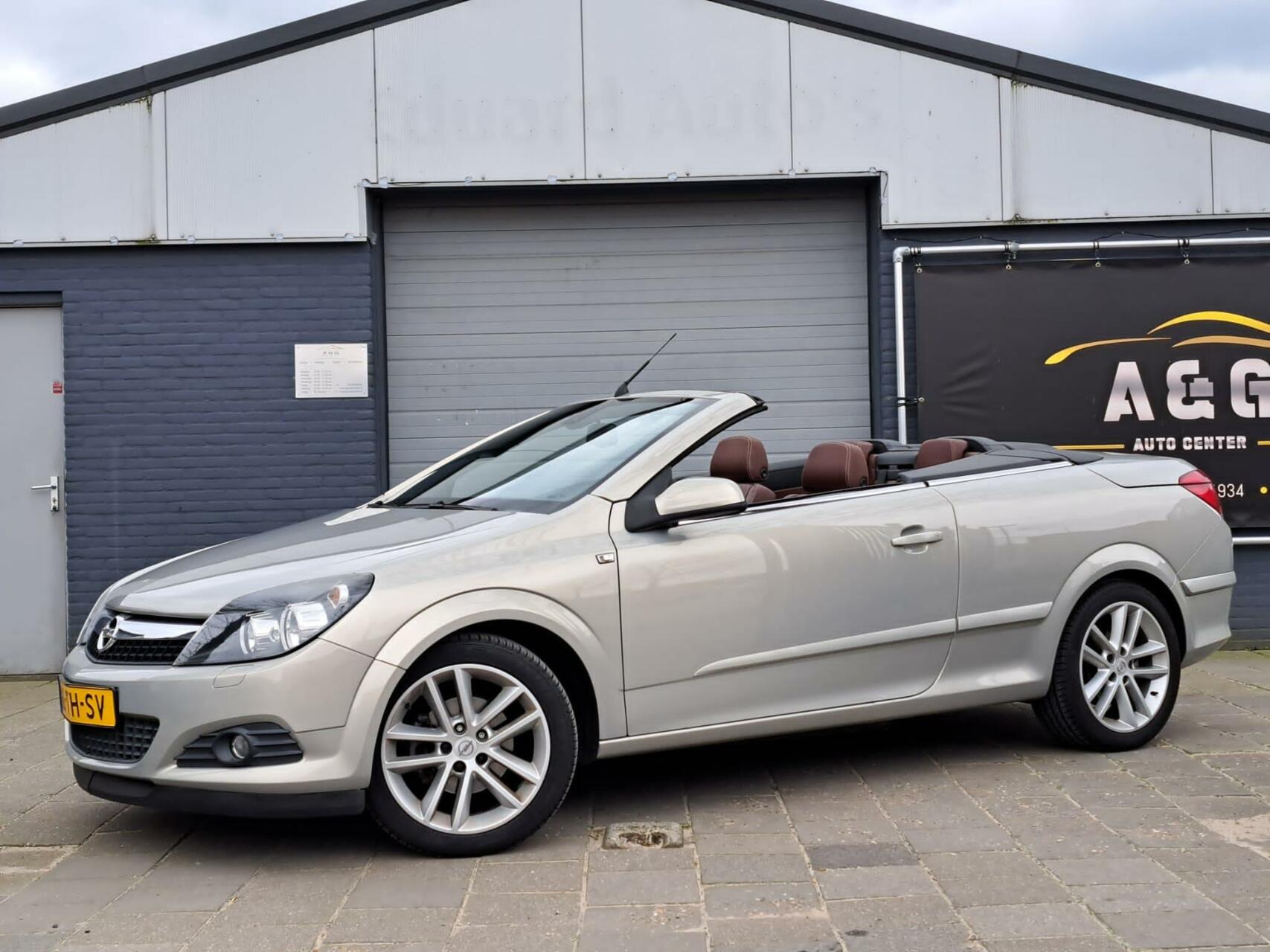 Foto van Opel Astra Twintop