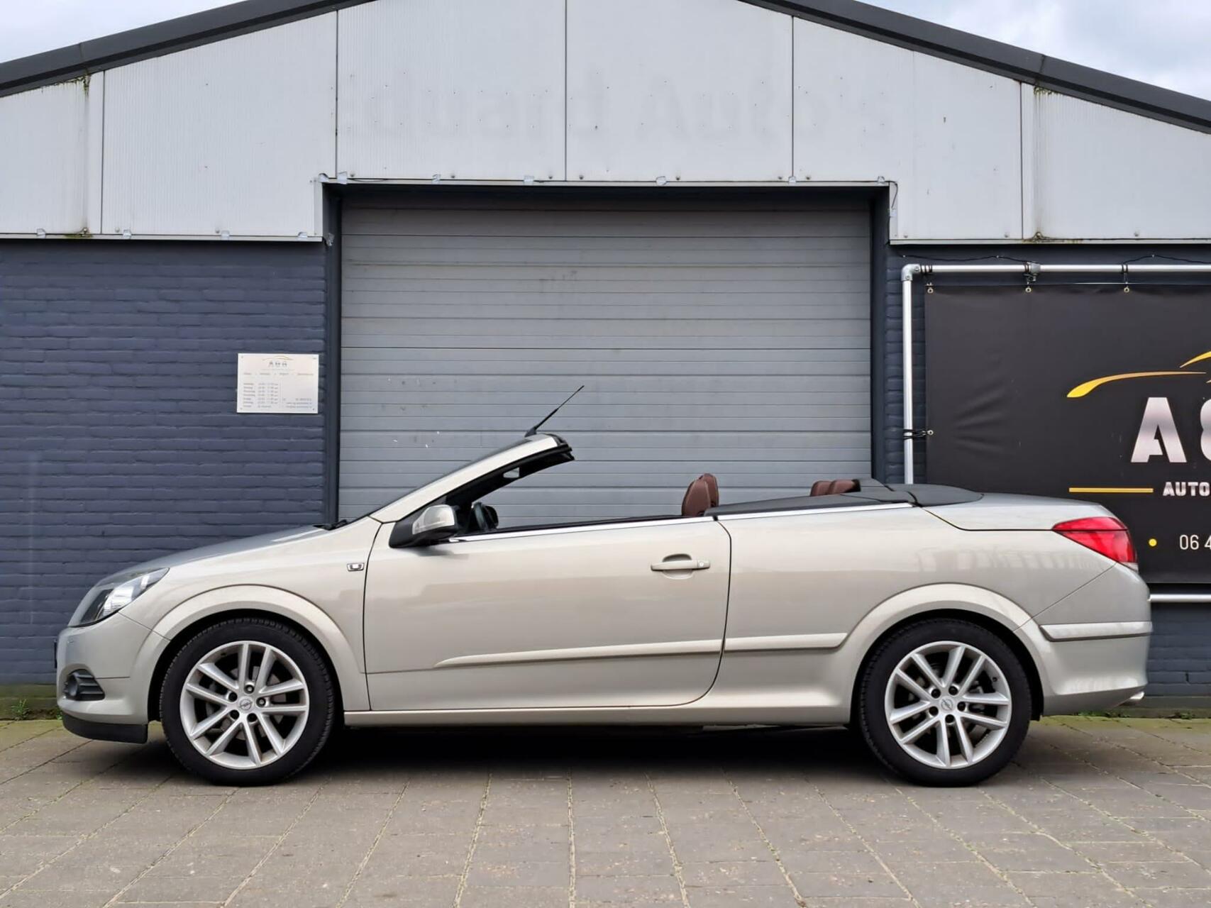 Foto van Opel Astra Twintop