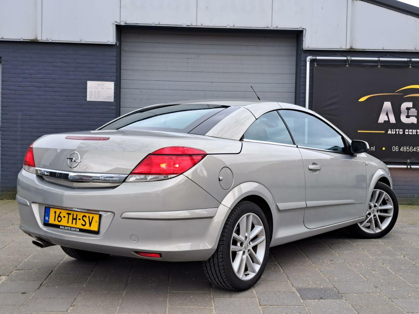 Foto van Opel Astra Twintop
