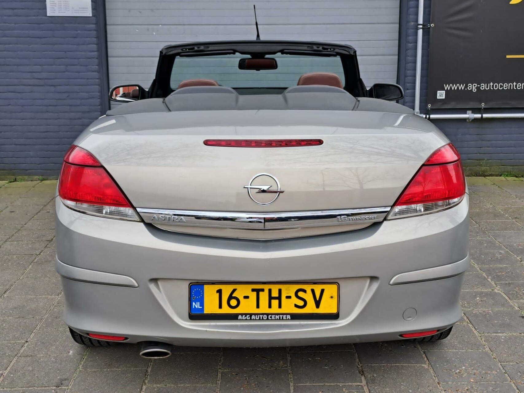 Foto van Opel Astra Twintop