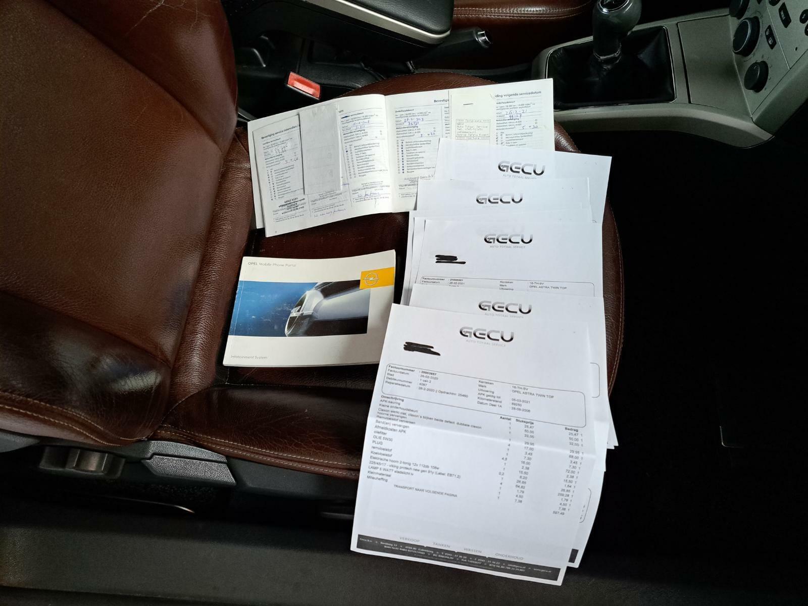 Foto van Opel Astra Twintop
