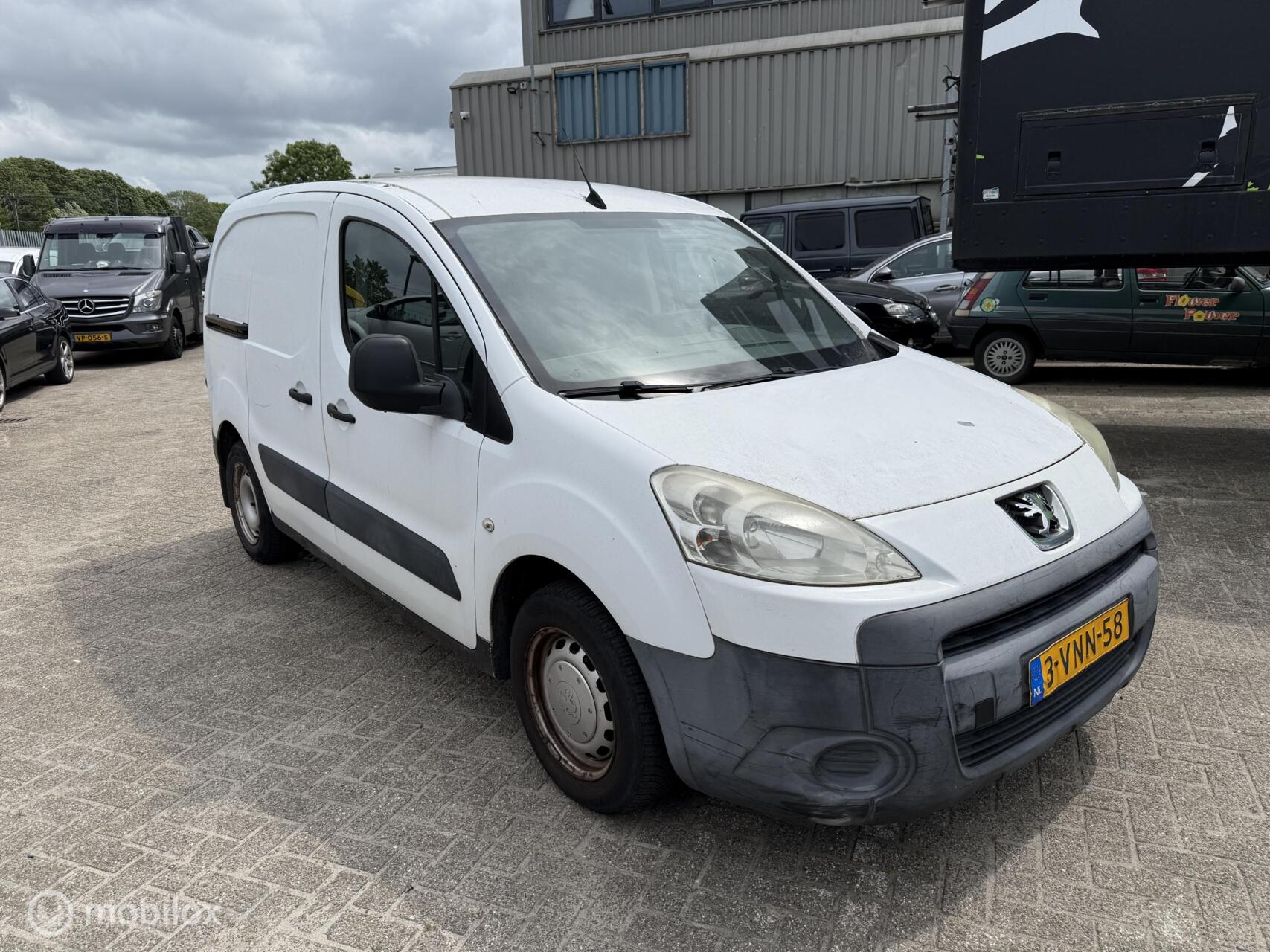 Foto van Peugeot Partner