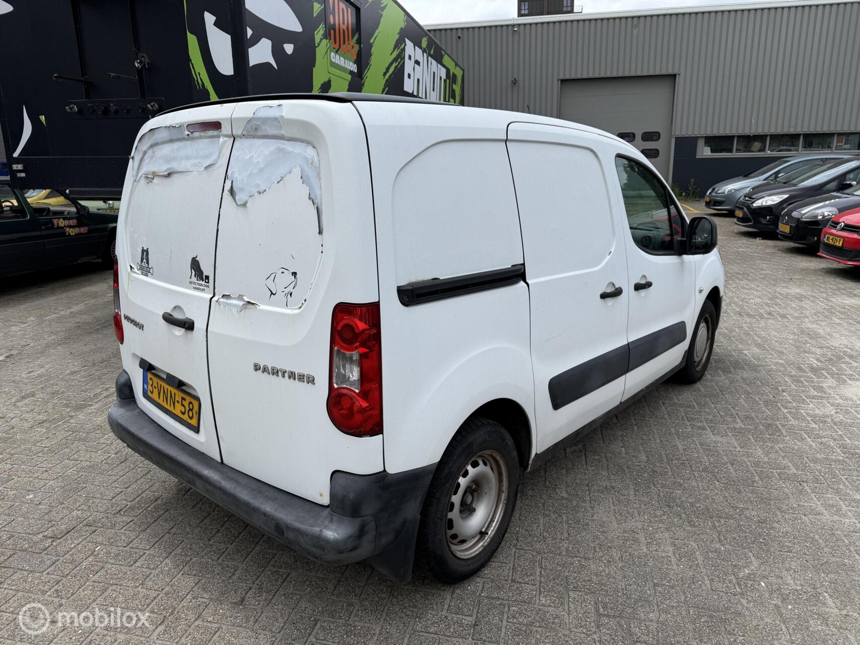 Foto van Peugeot Partner