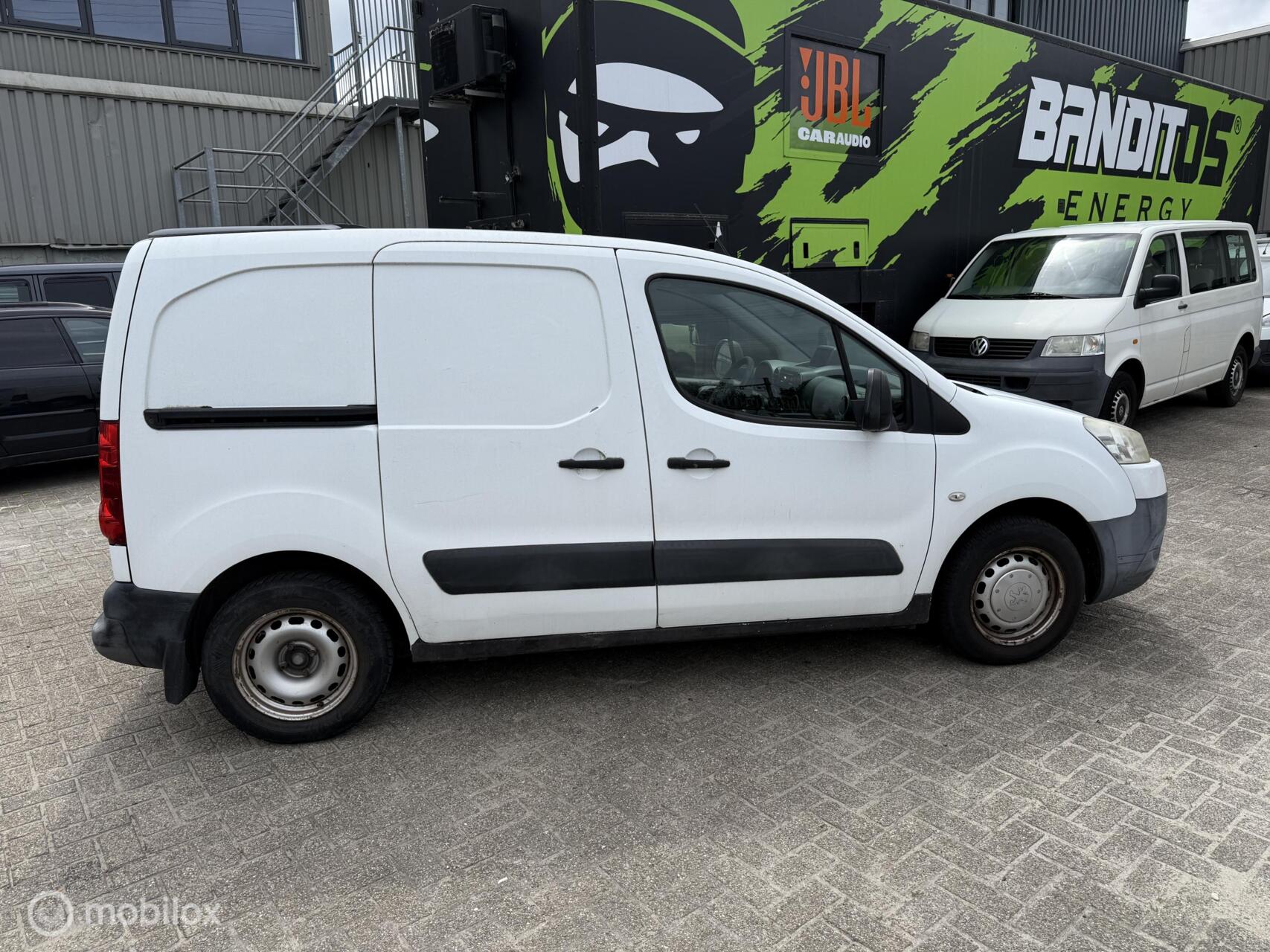 Foto van Peugeot Partner