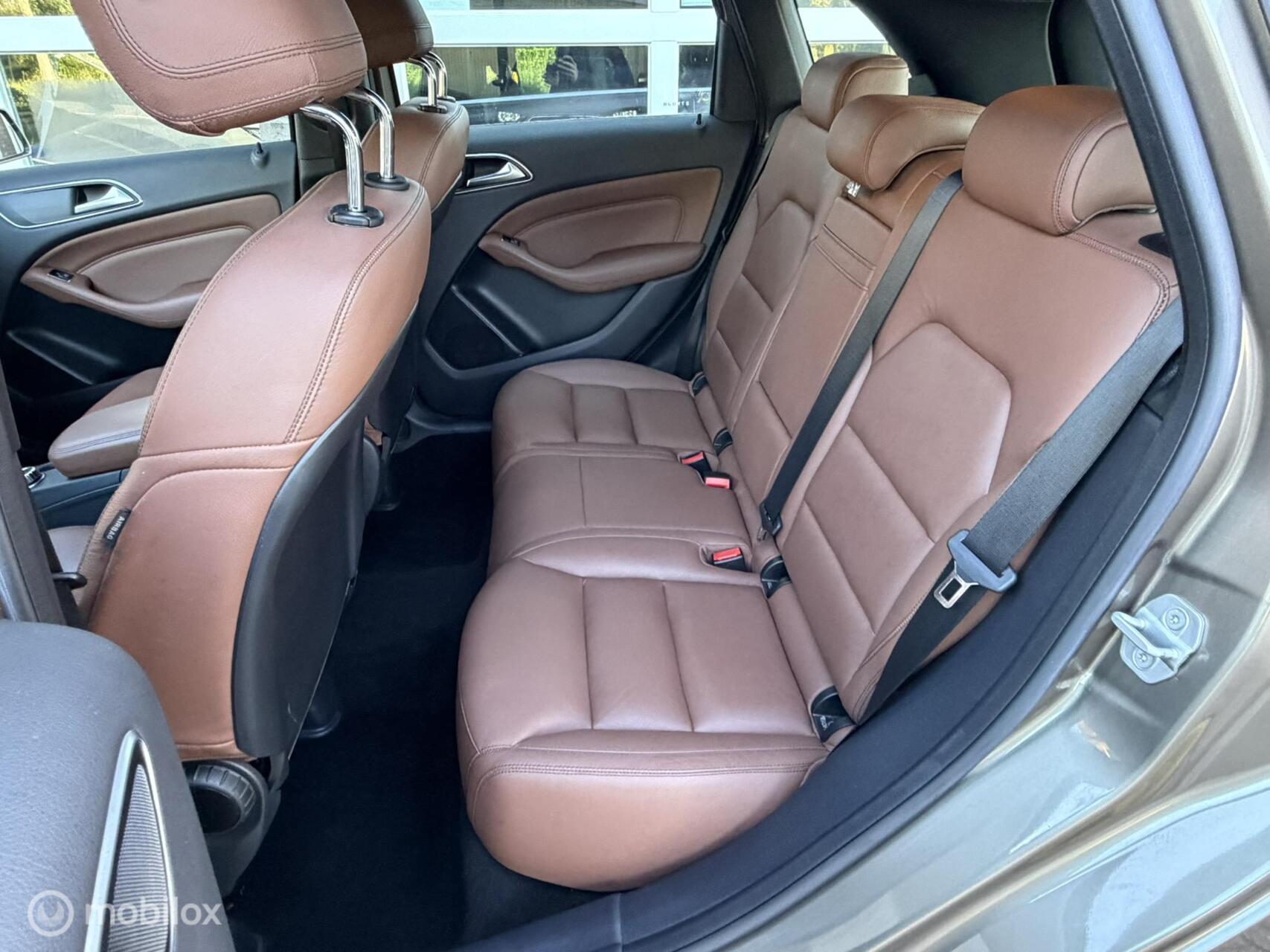 Foto van Mercedes-Benz B 180
