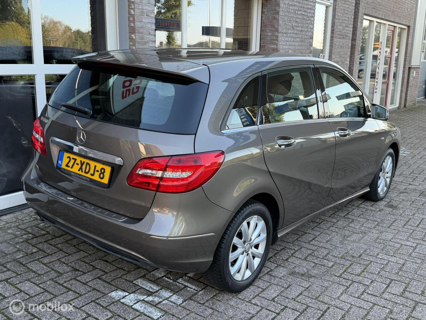 Foto van Mercedes-Benz B 180