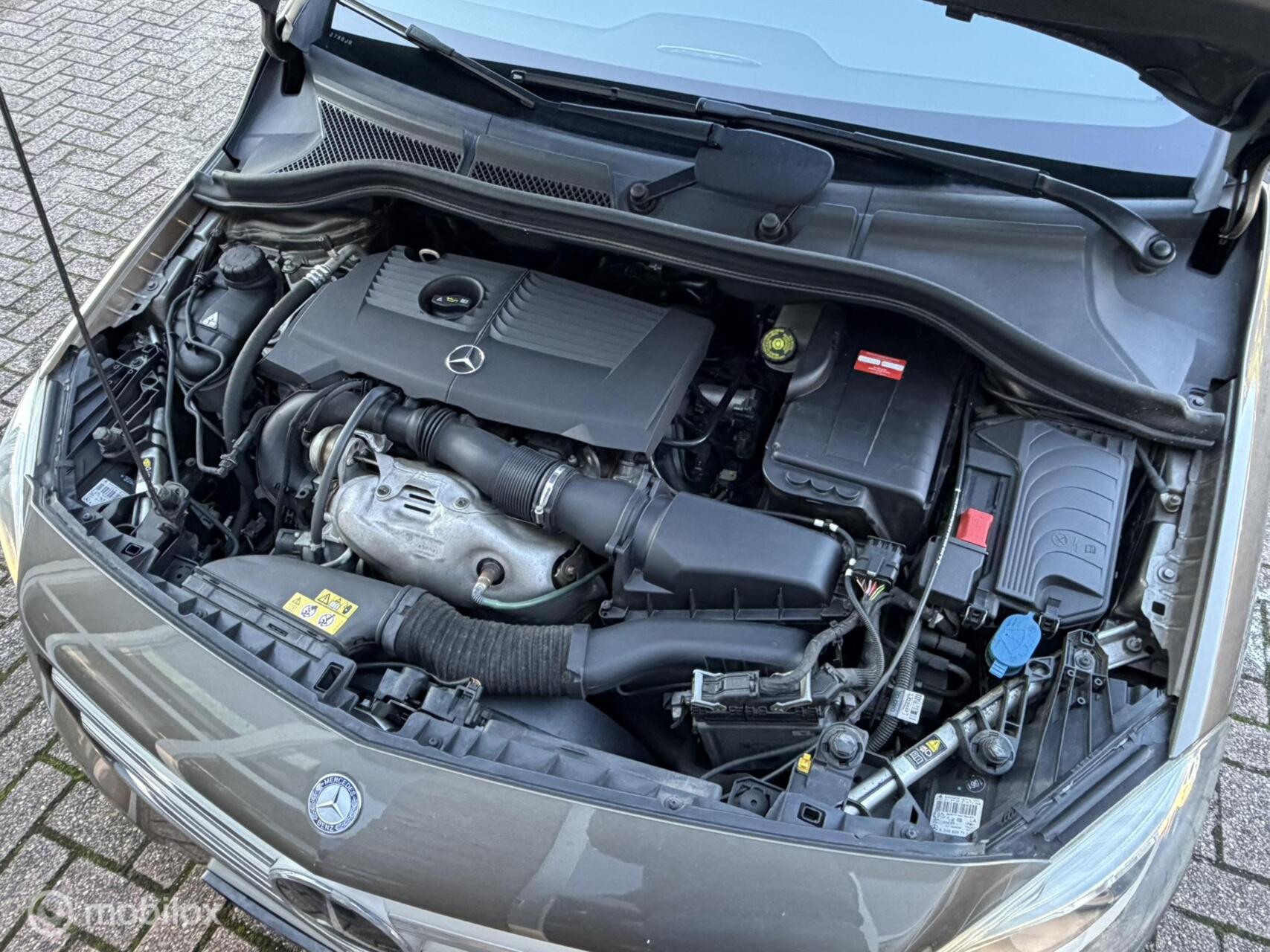 Foto van Mercedes-Benz B 180