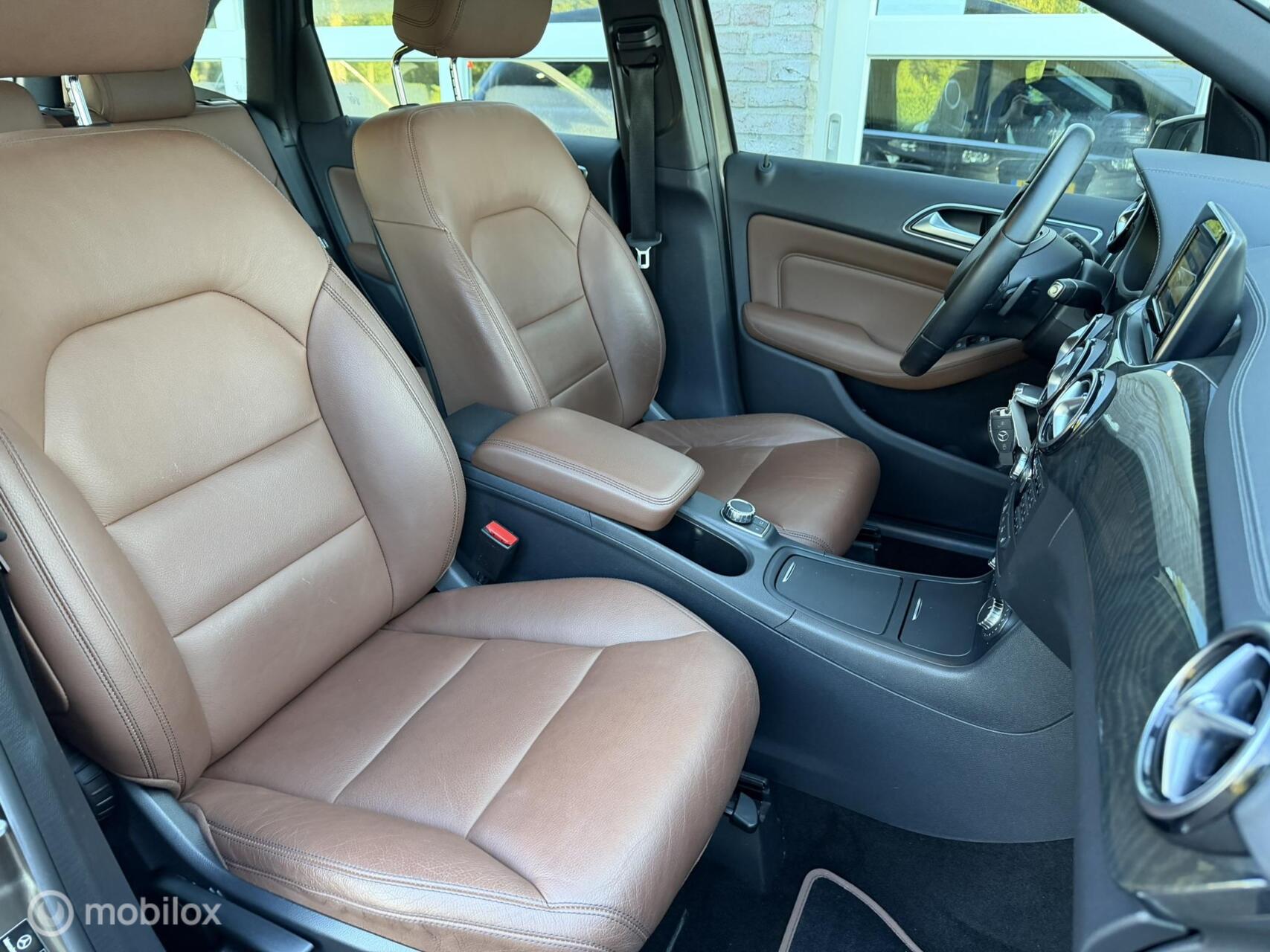 Foto van Mercedes-Benz B 180