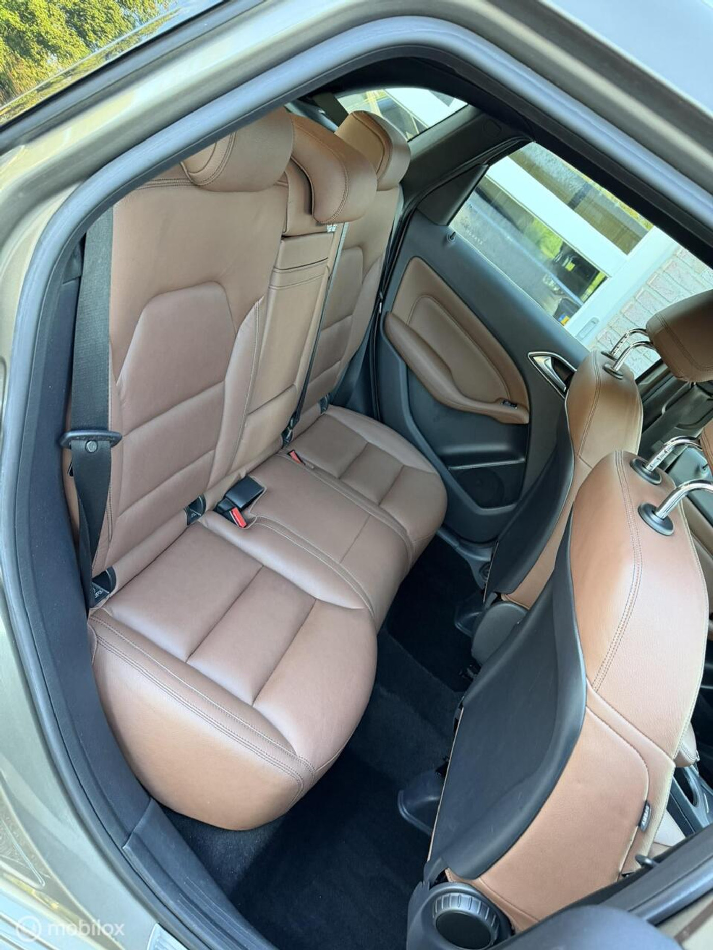 Foto van Mercedes-Benz B 180