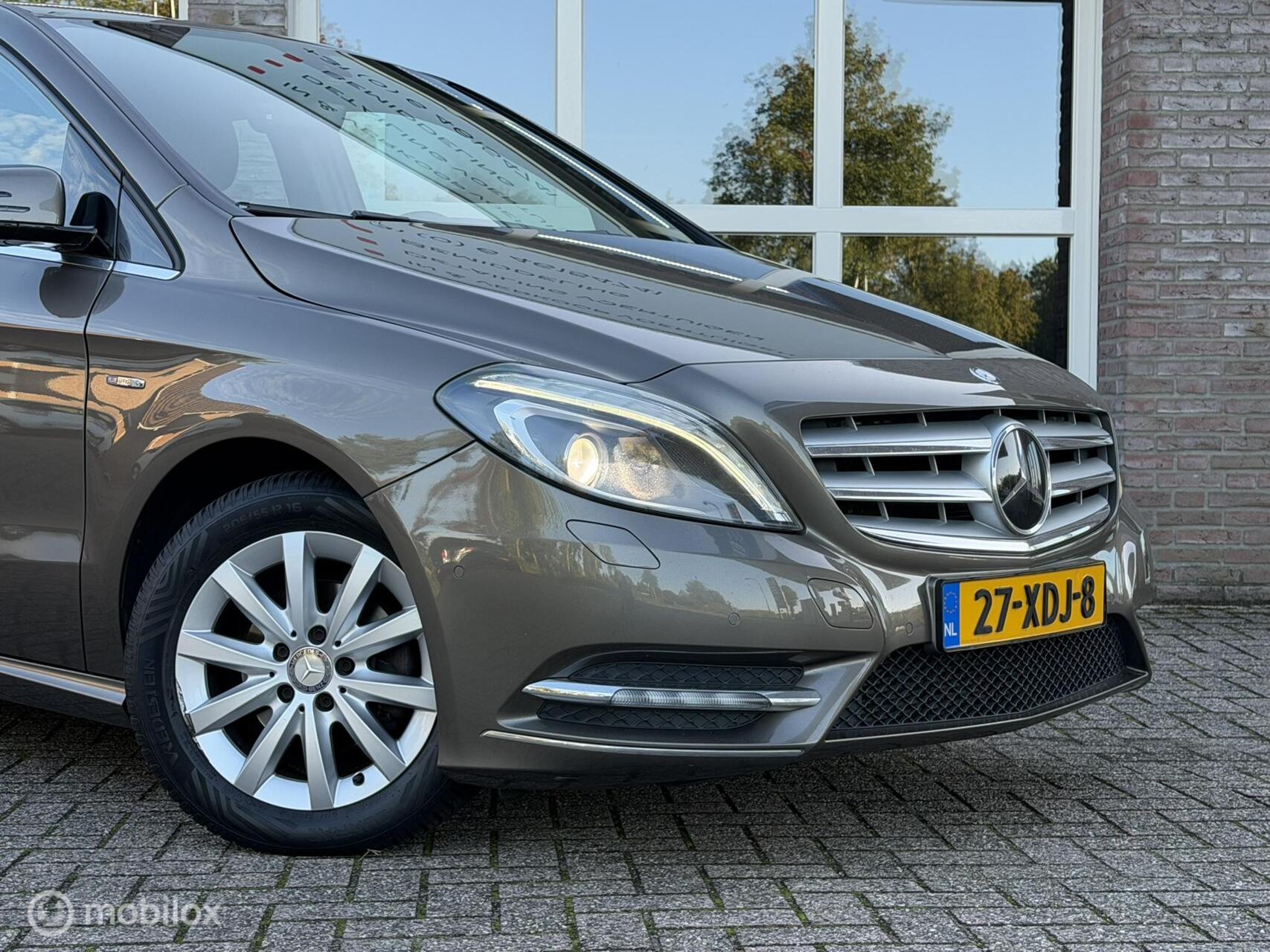 Foto van Mercedes-Benz B 180