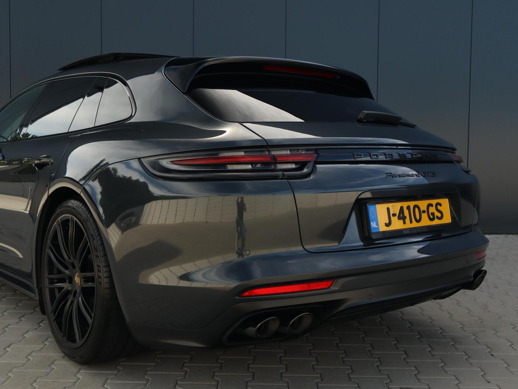Foto van Porsche Panamera GTS