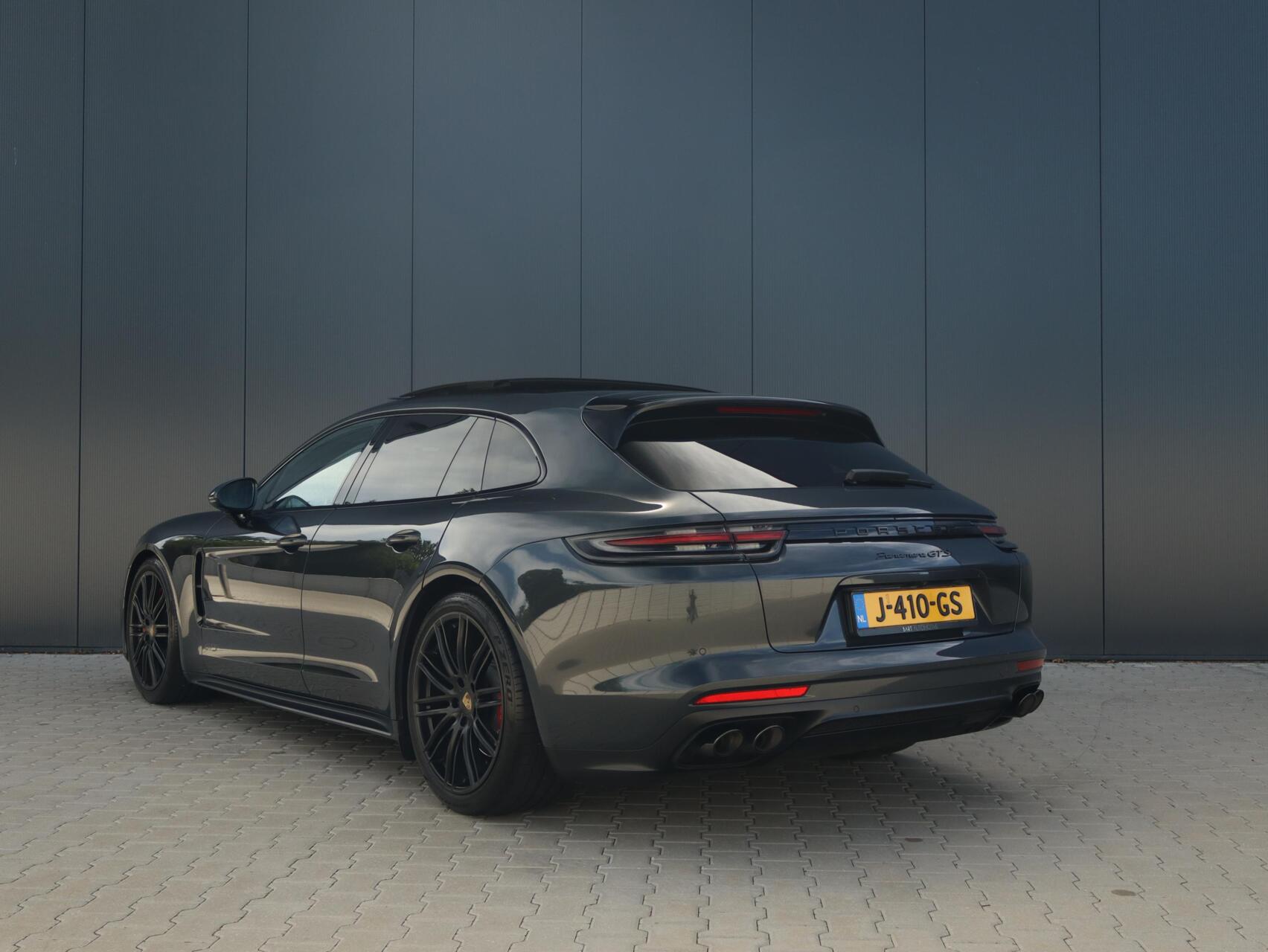 Foto van Porsche Panamera GTS