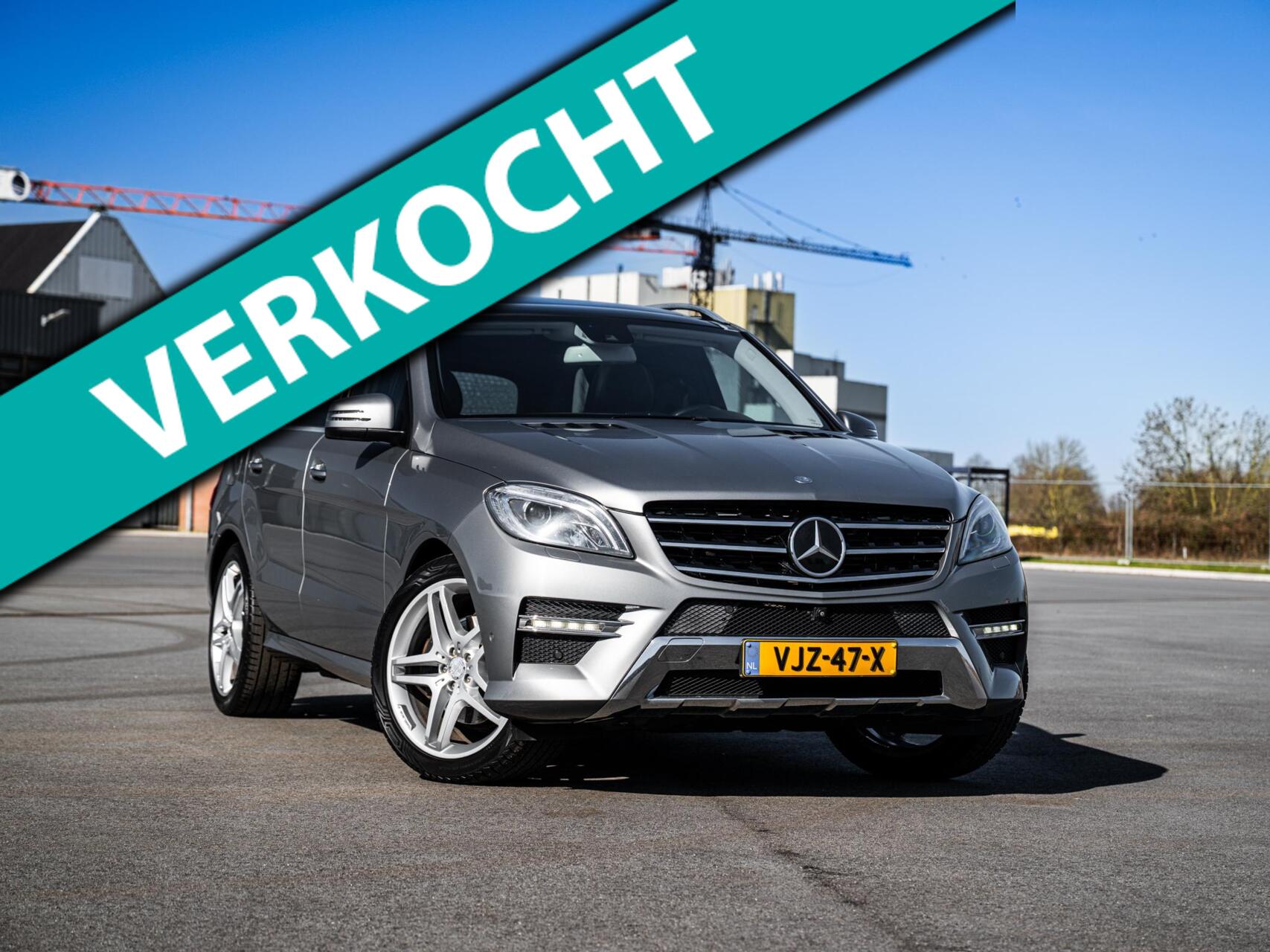 Mercedes-Benz ML 350 Bluetec 4Matic ML 350 BlueTec AMG Grijs Kenteken Panorama Trekhaak 3500KG Distronic Xenon Luchtvering 2013 - voorkant