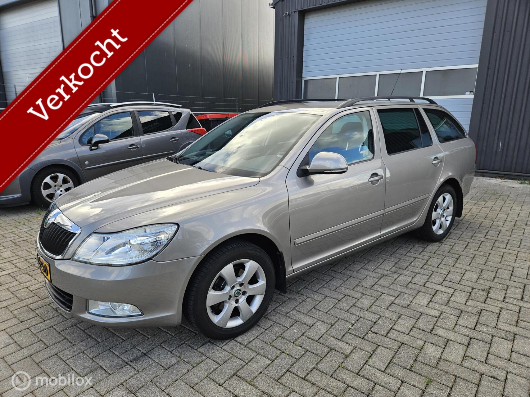 Skoda Octavia 1.4 TSI Ambition AIRCO/CRUISE/NAVI/APK 09/2027 2010 - voorkant