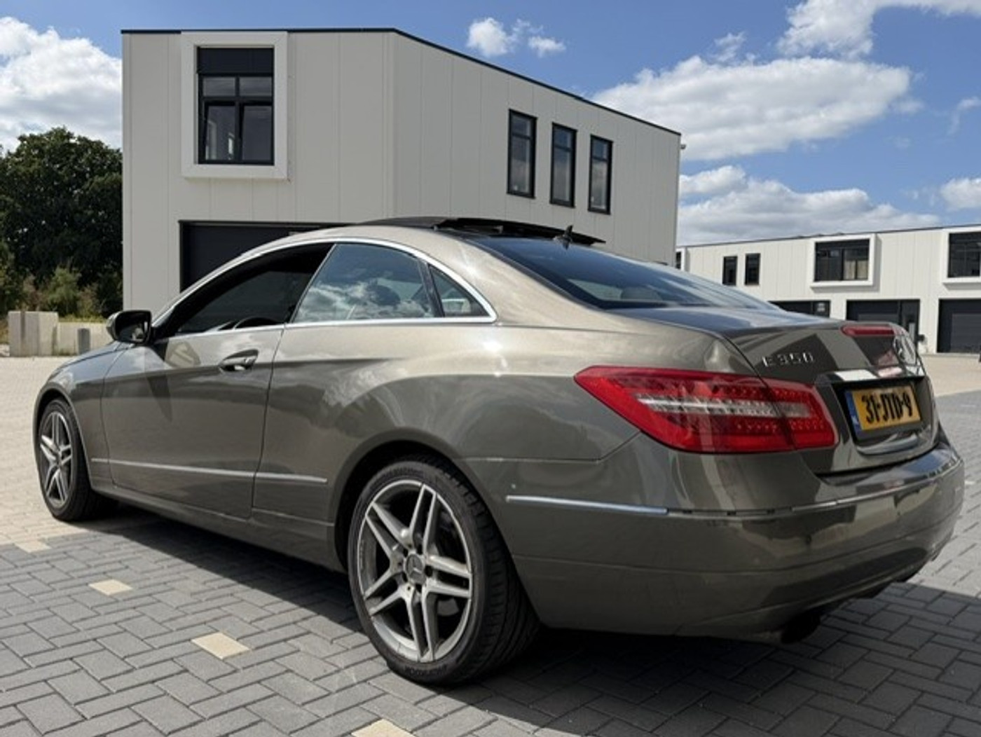 Foto van Mercedes-Benz E 350 CDI