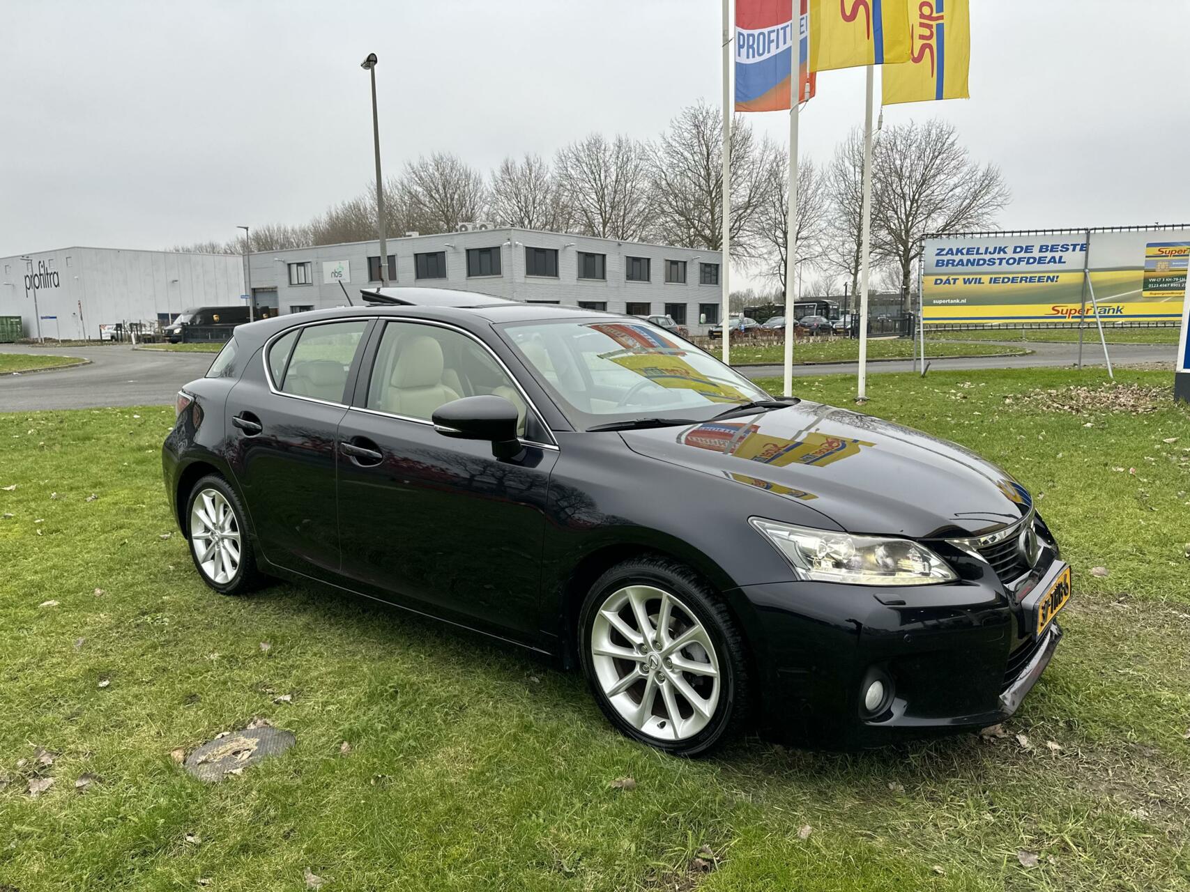 Foto van Lexus CT