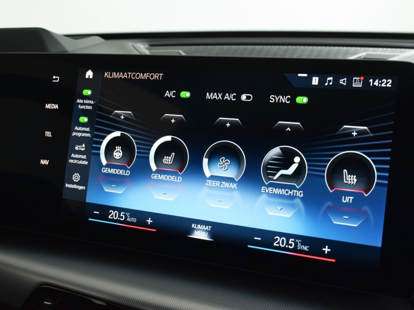 Foto van BMW Ix1 Xdrive30
