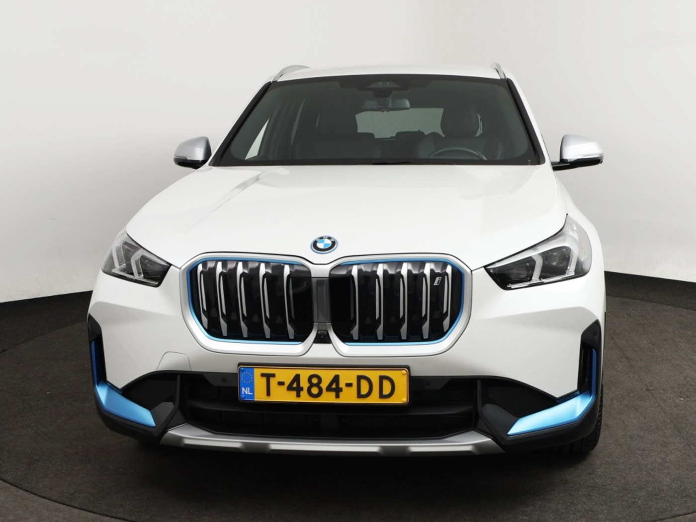 Foto van BMW Ix1 Xdrive30