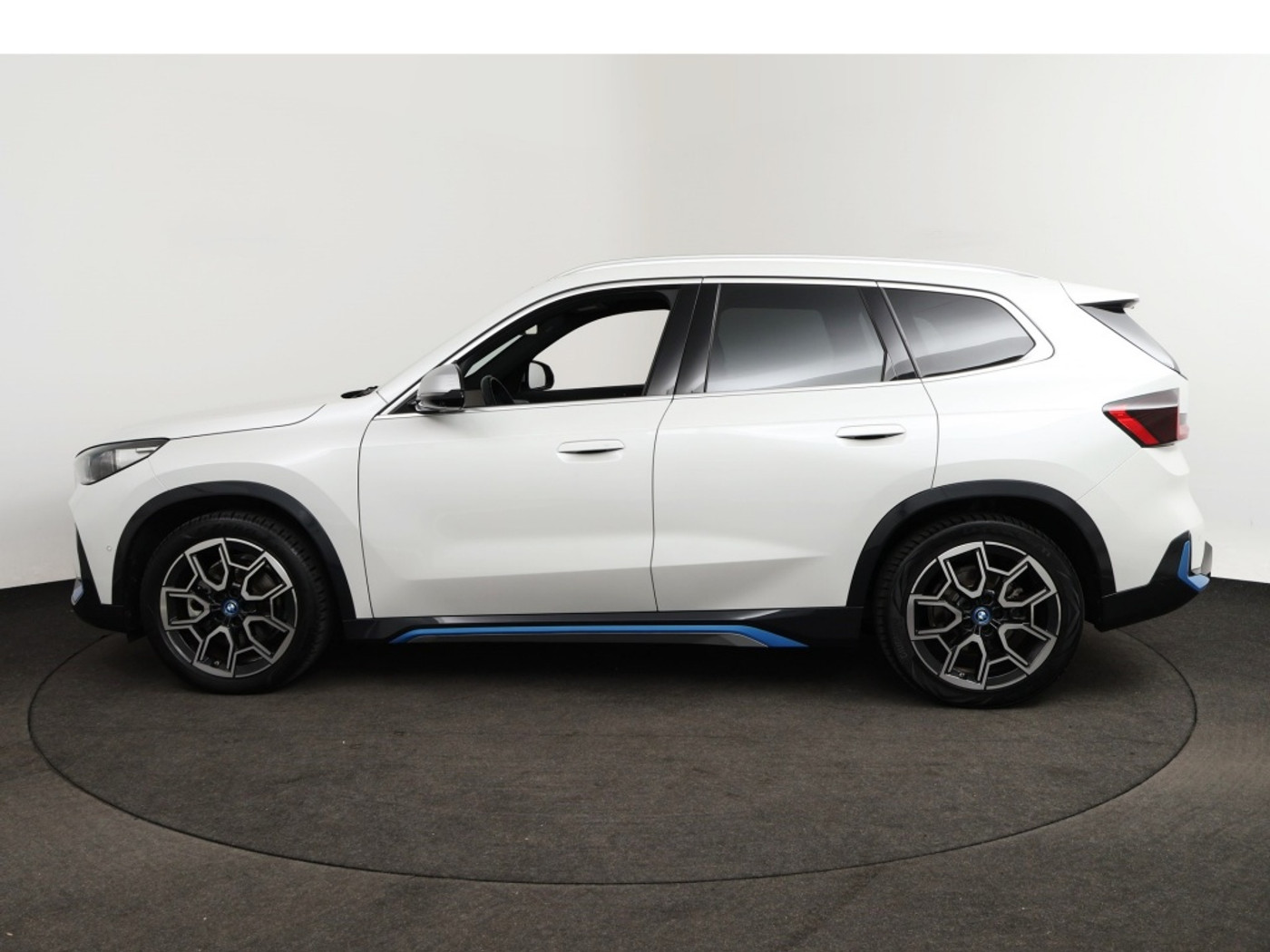 Foto van BMW Ix1 Xdrive30