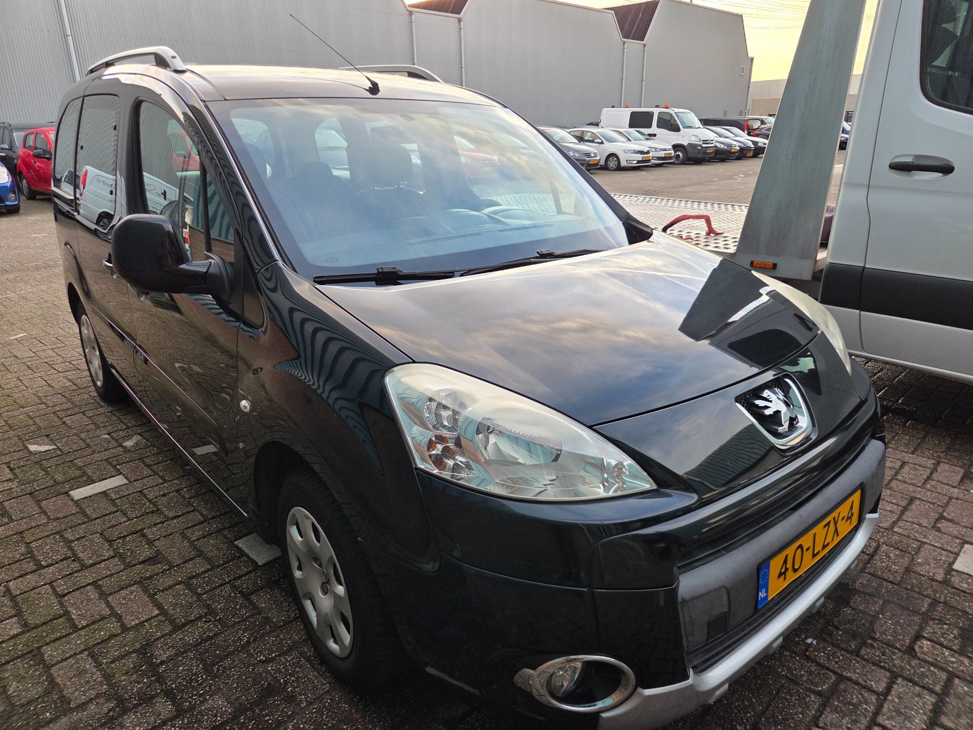 Foto van Peugeot Partner