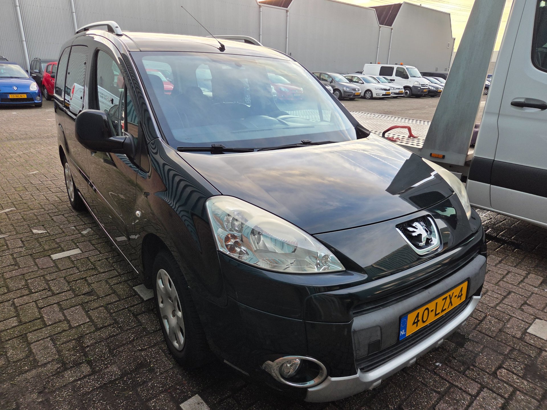 Foto van Peugeot Partner