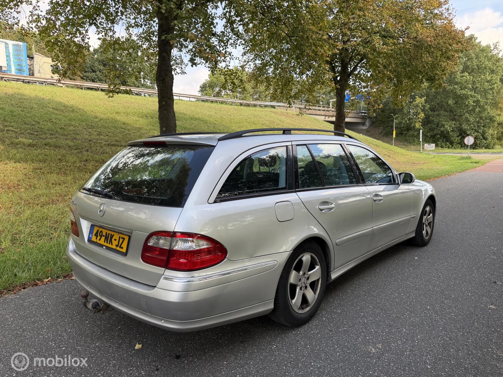 Foto van Mercedes-Benz E 240