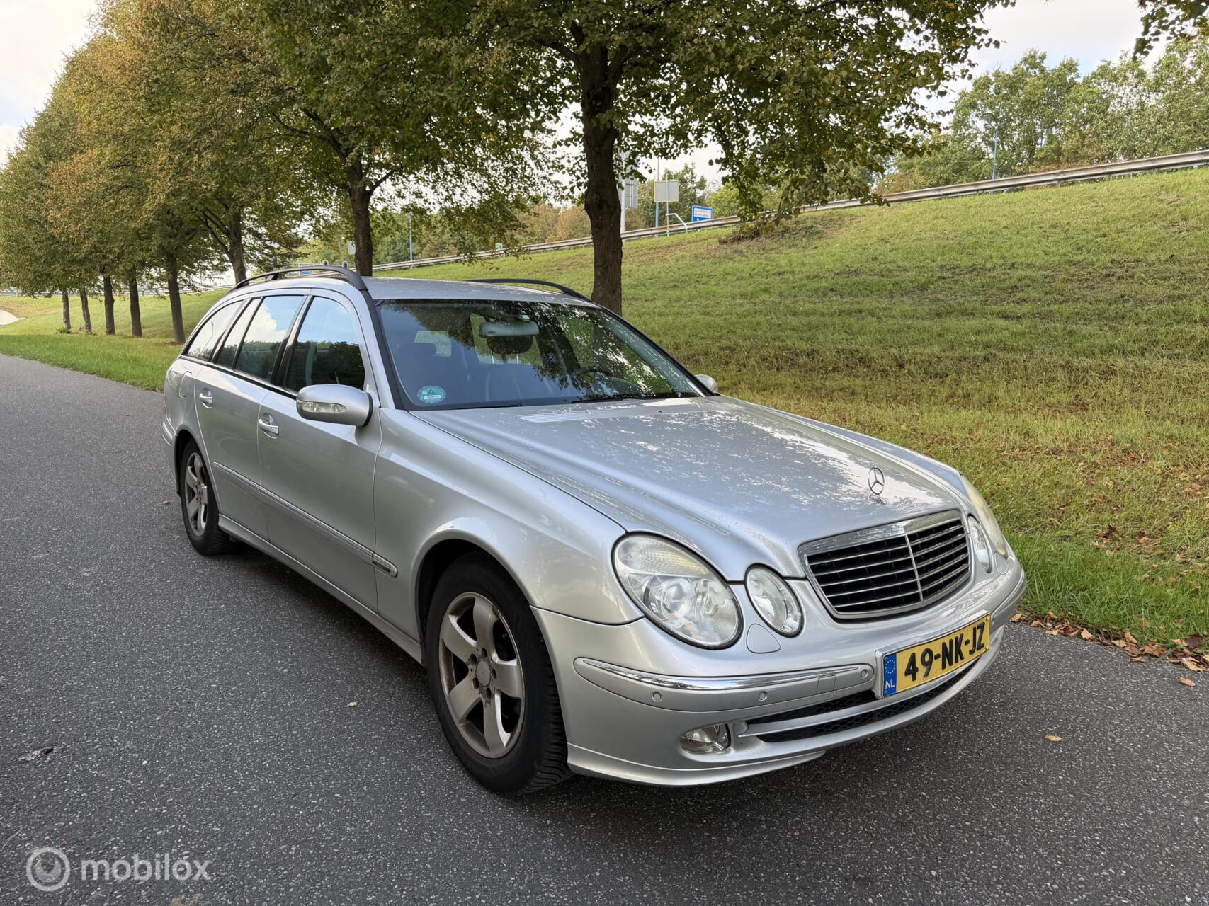 Foto van Mercedes-Benz E 240