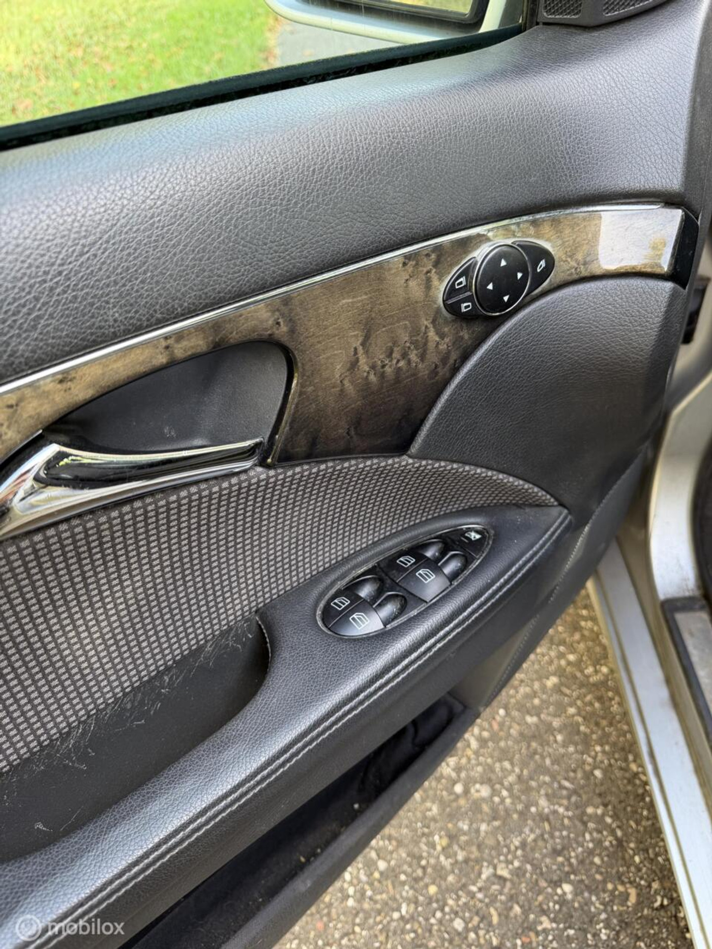 Foto van Mercedes-Benz E 240