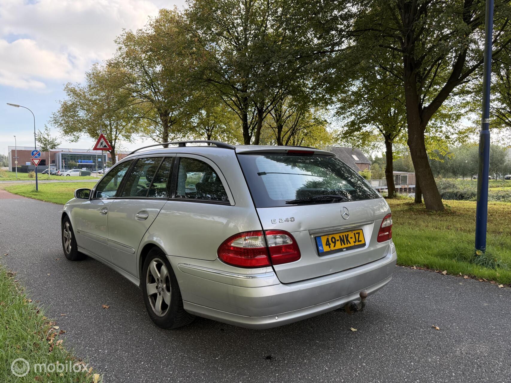 Foto van Mercedes-Benz E 240