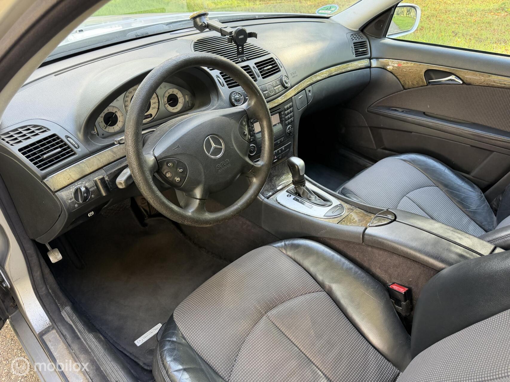 Foto van Mercedes-Benz E 240