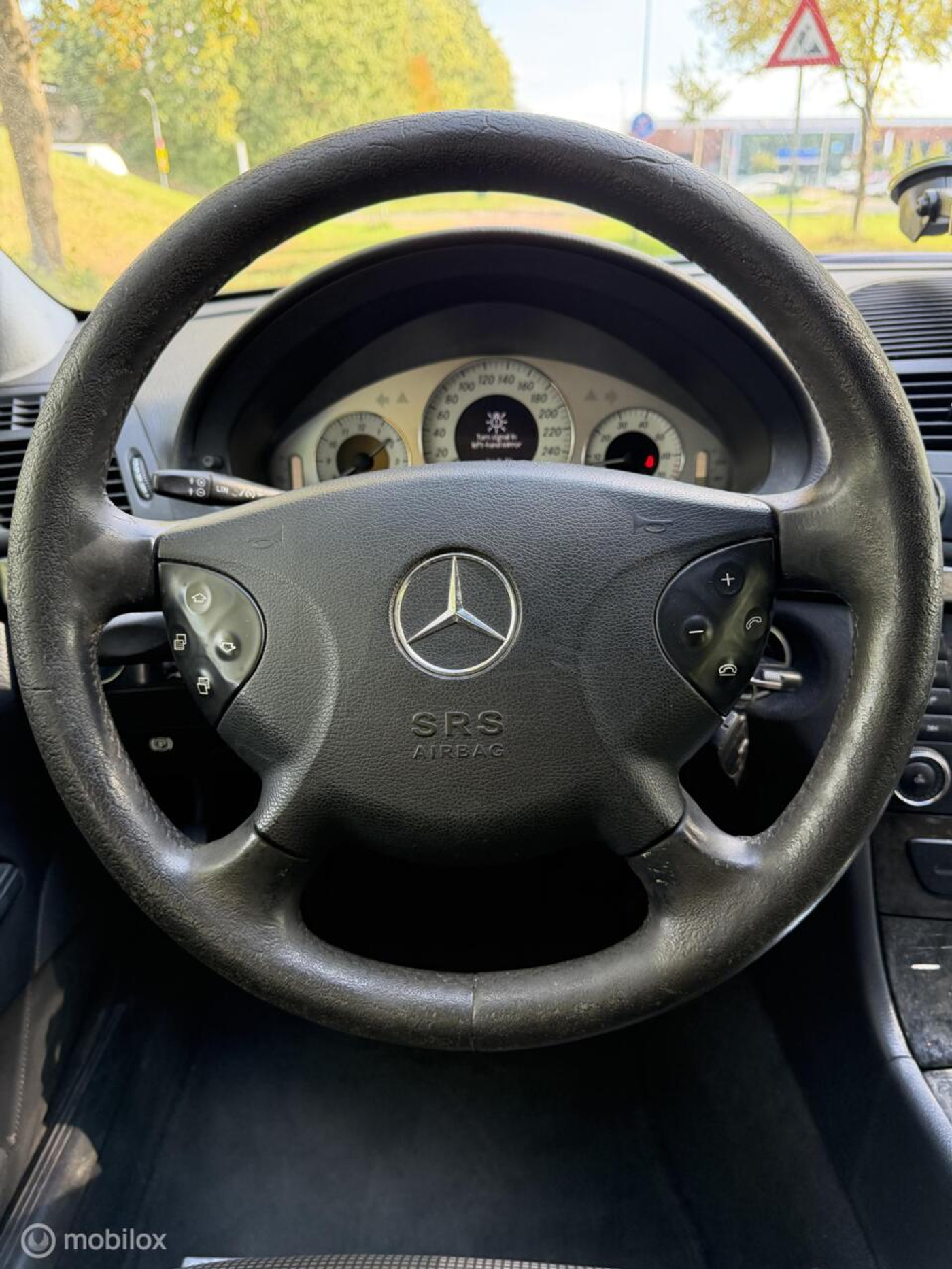 Foto van Mercedes-Benz E 240