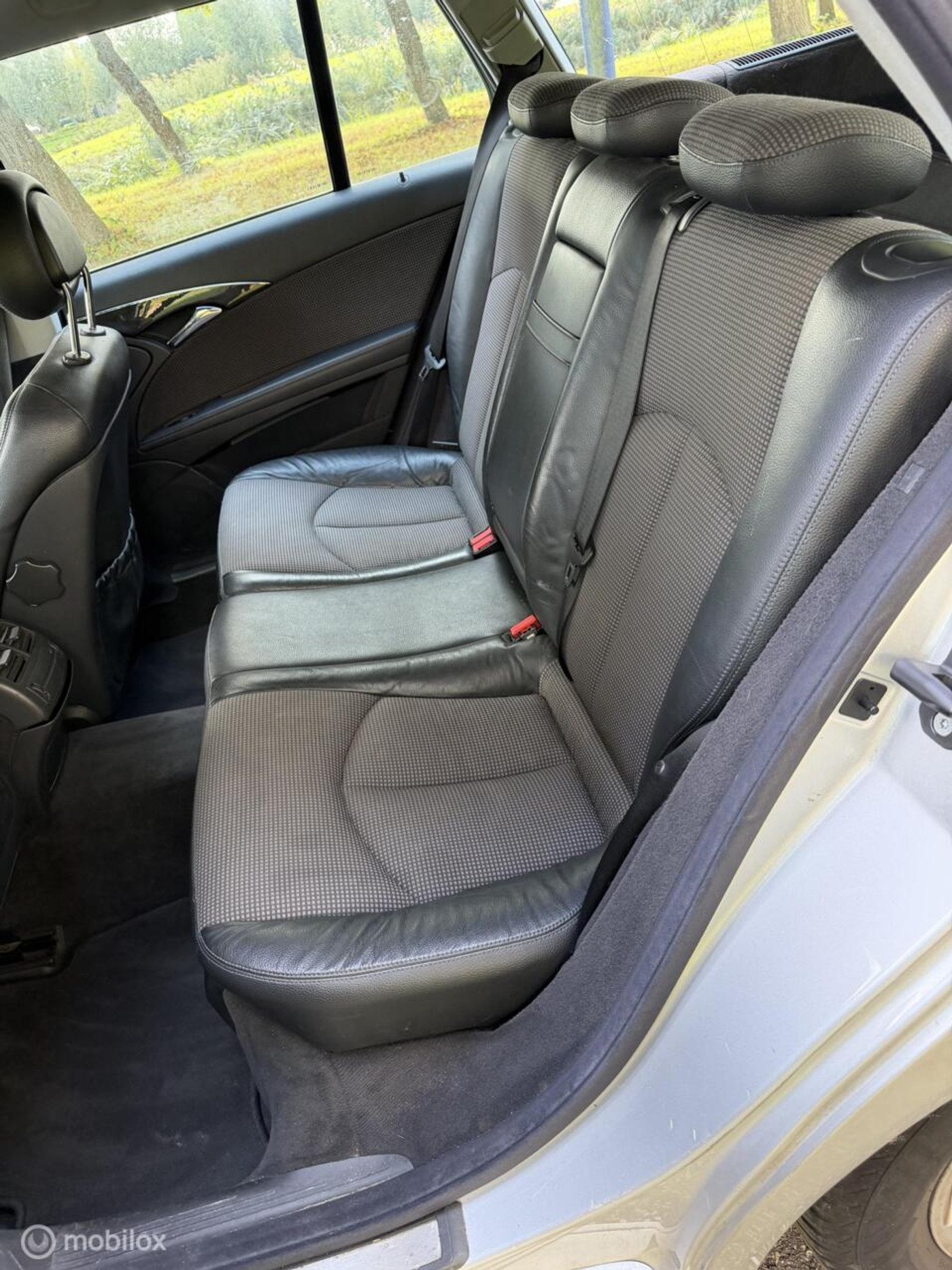Foto van Mercedes-Benz E 240