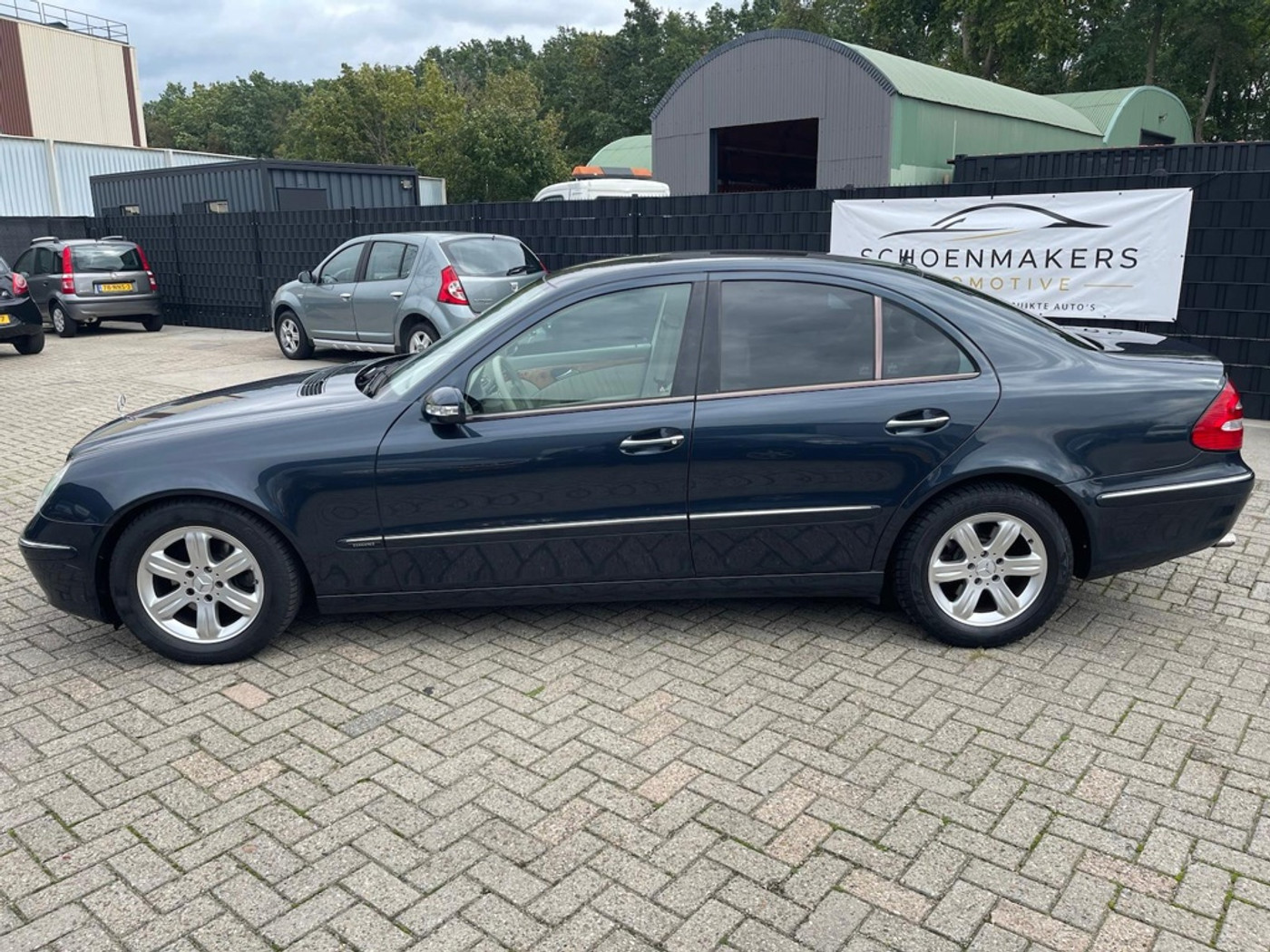 Foto van Mercedes-Benz E 280