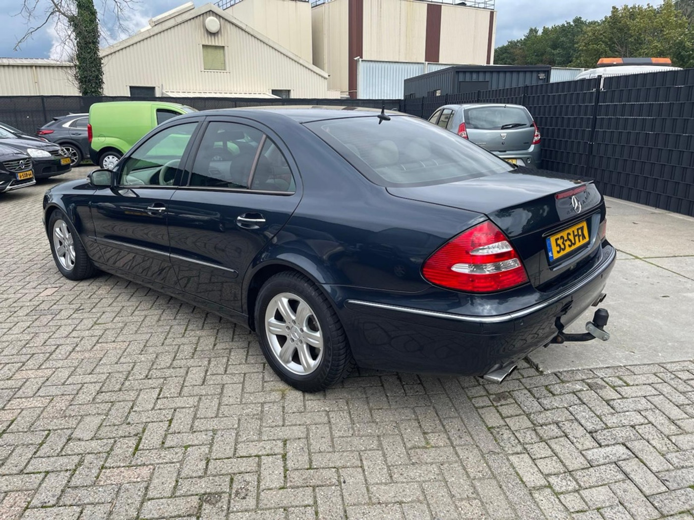 Foto van Mercedes-Benz E 280