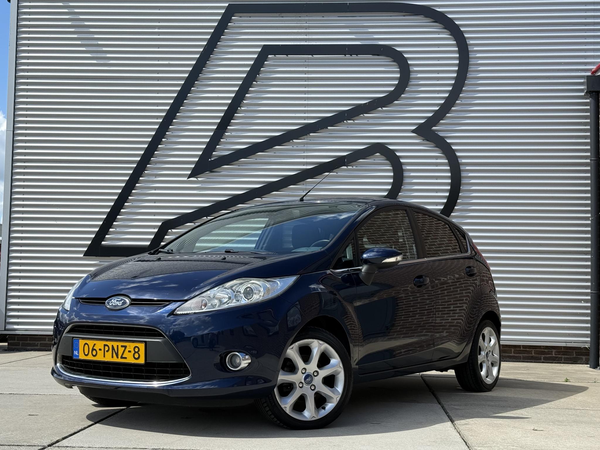 Ford Fiesta 1.25 Titanium 2011 - voorkant