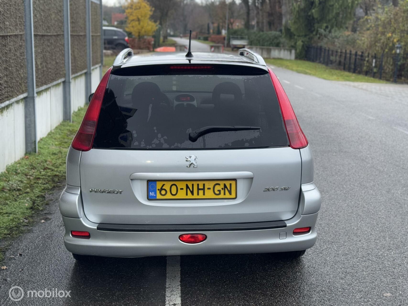 Foto van Peugeot 206 SW