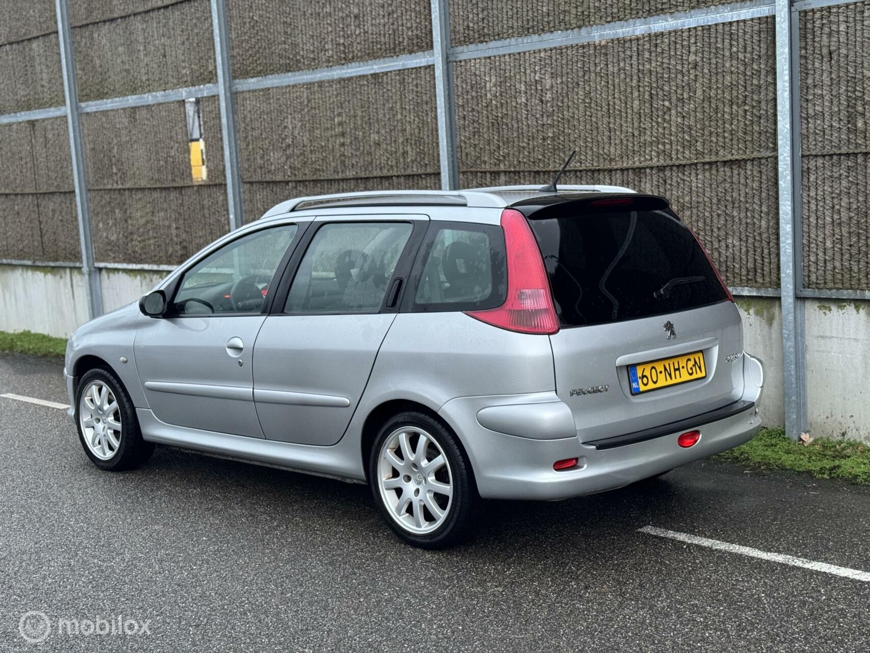 Foto van Peugeot 206 SW