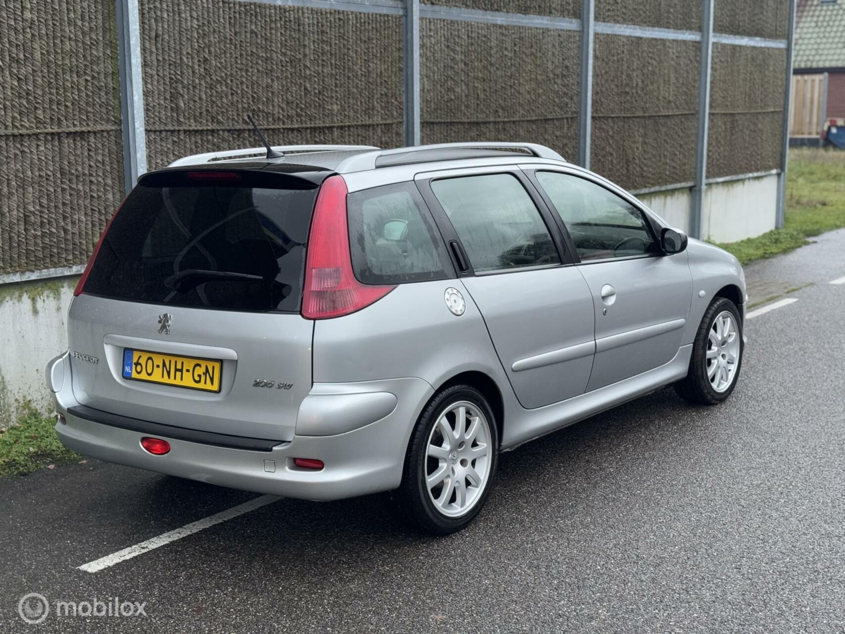 Foto van Peugeot 206 SW