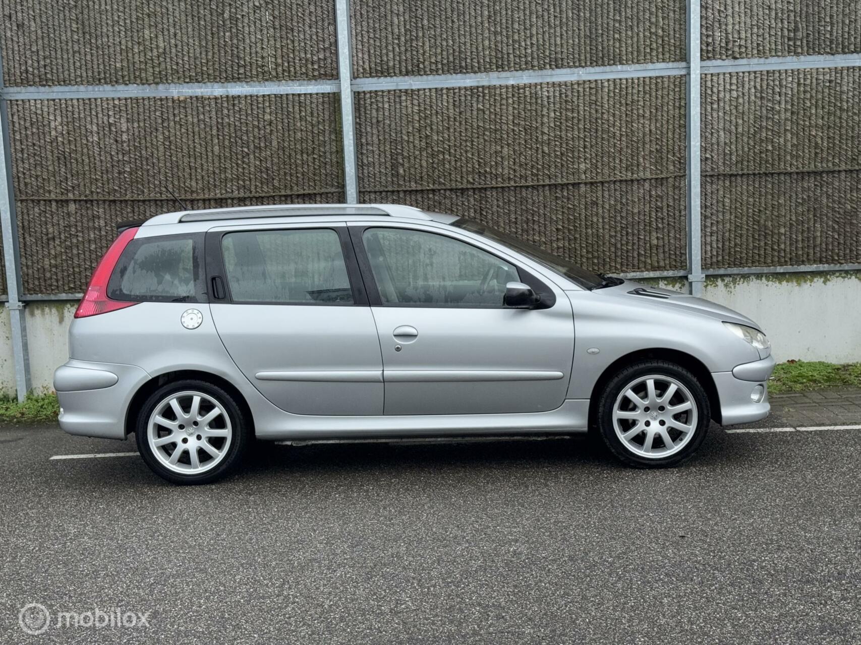 Foto van Peugeot 206 SW