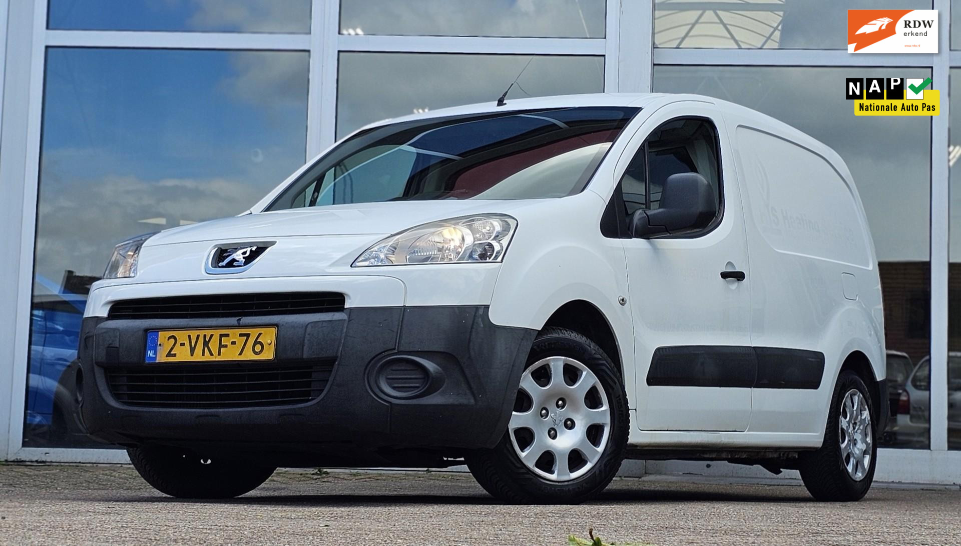 Peugeot Partner 120 L1 1.6hdif 66kw - 2pl 120 1.6 HDI L1 XT APK 04-04-2025 Airco 3e 2010 - voorkant