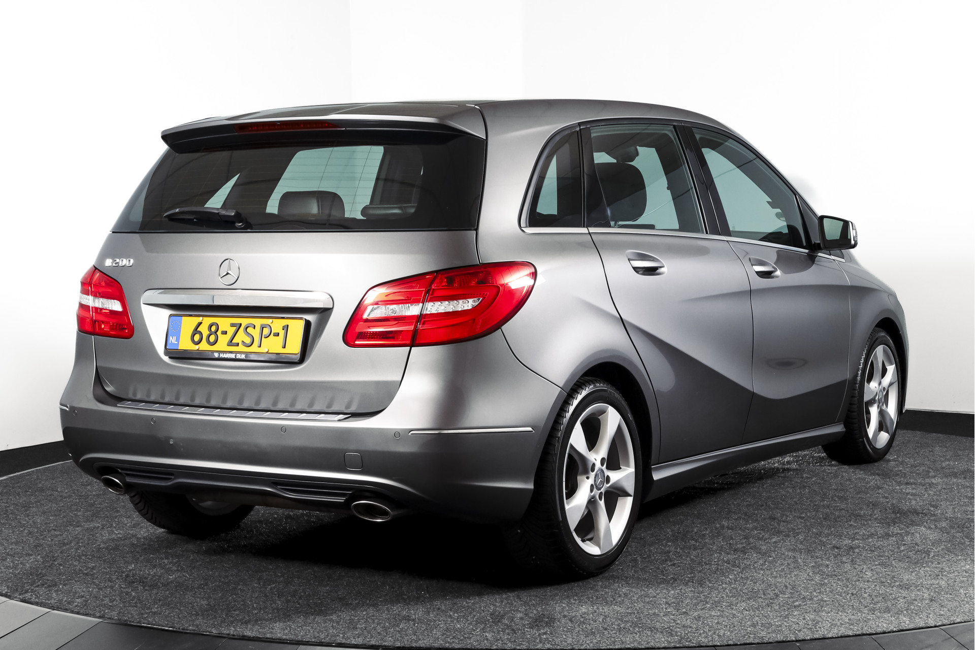 Foto van Mercedes-Benz B 200