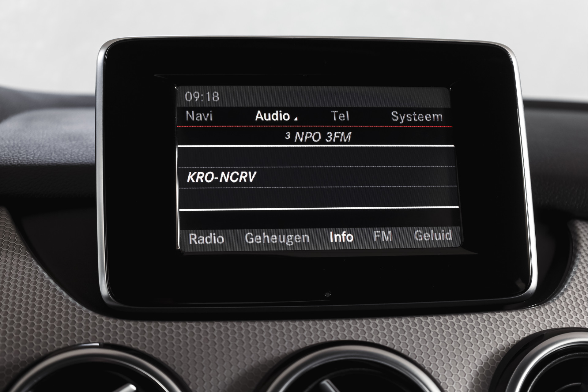 Foto van Mercedes-Benz B 200